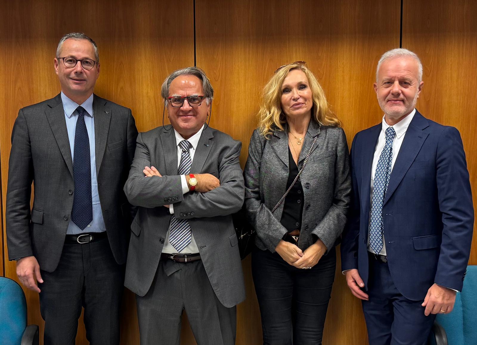 Il Presidente De Zordo e il Direttore Berardi con il Presidente di Confskills, Amleto Impaloni e la Vicepresidente, Elisabetta Pistocchi.