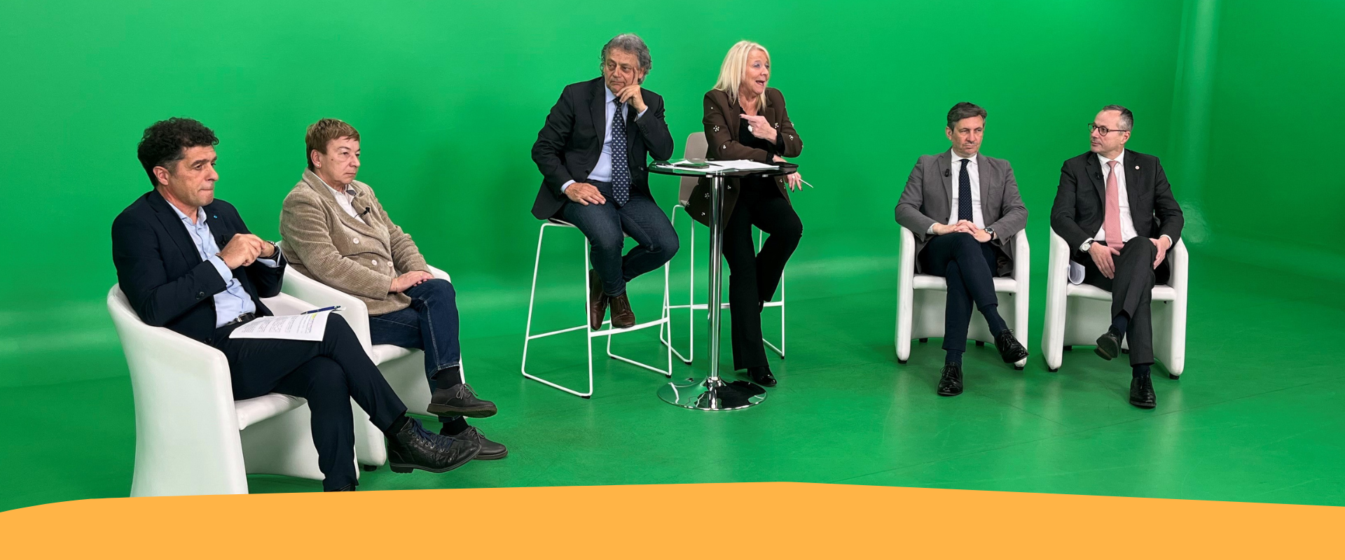 Dibattito televisivo a filo diretto con ospiti istituzionali (da destra De Zordo Confartigianato Trentino)