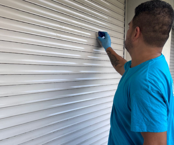 Addetto alle pulizie professionali