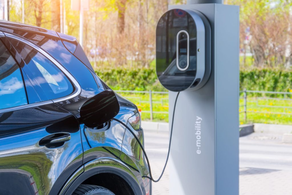 Mobilità elettrica: blocco temporaneo degli incentivi