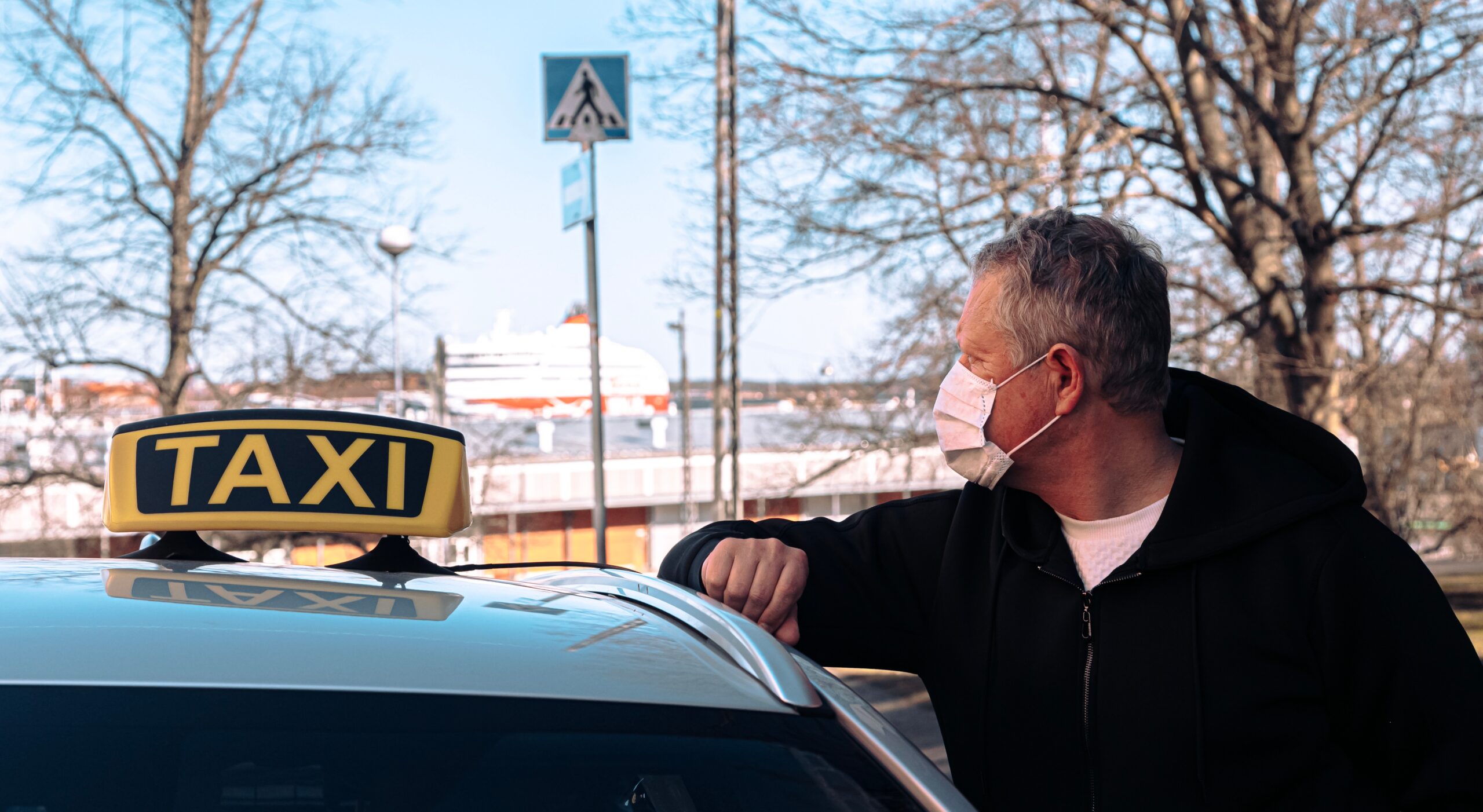 Tassisti, la protesta: “Settore in grave crisi”