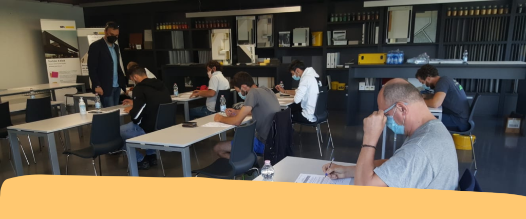 Posatori di cappotti termici qualificati