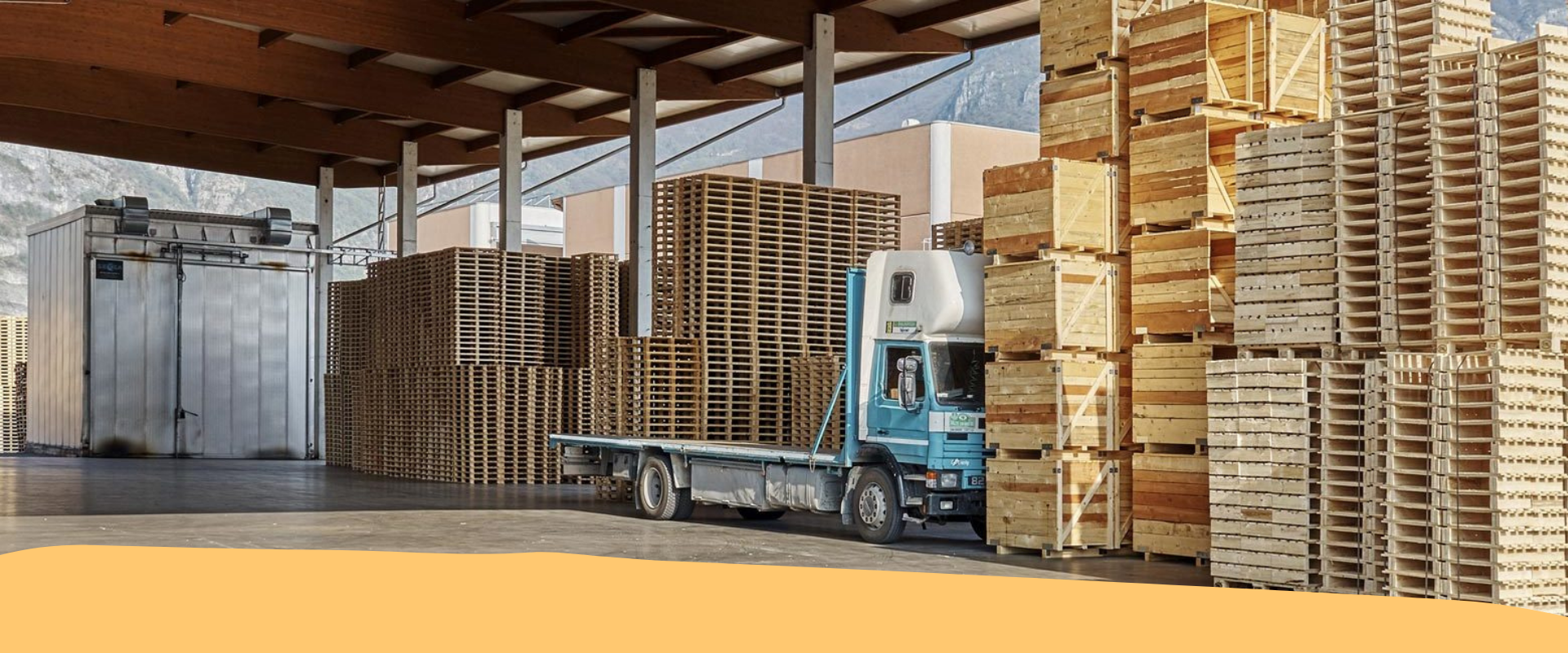 Matteo Daprà, presidente della Filiera Legno, offre il suo magazzino per beni destinati all’Ucraina