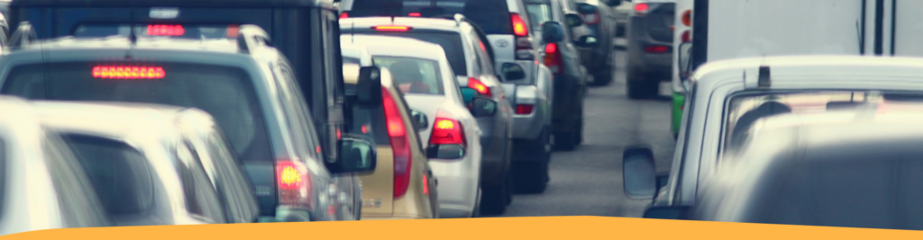 Esodo estivo 2026: traffico intenso ad agosto e divieti di circolazione per i mezzi pesanti