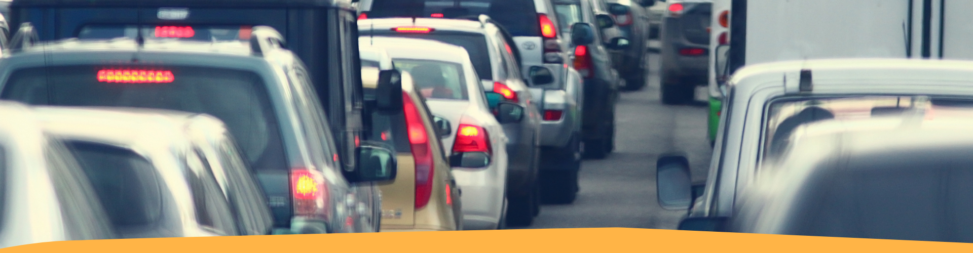 Esodo estivo 2026: traffico intenso ad agosto e divieti di circolazione per i mezzi pesanti